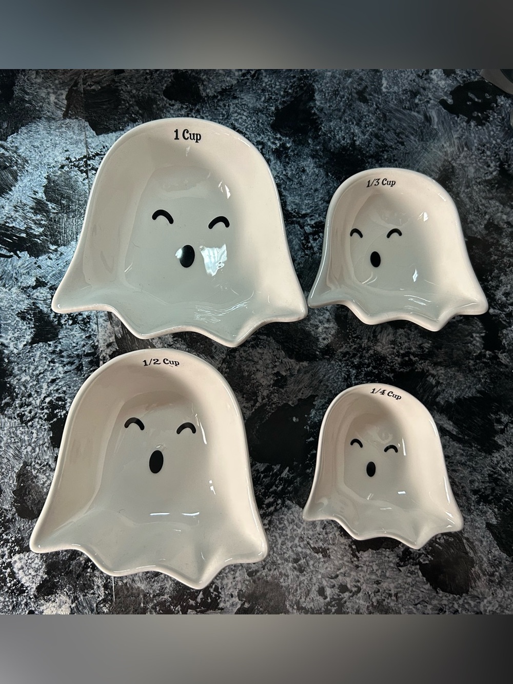 Ghost Ceramic Measuring Cups Set - White